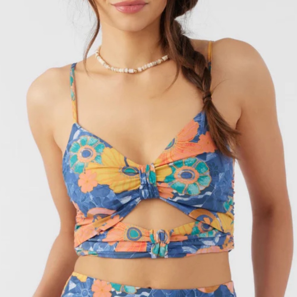 O'Neill NWT Farrah Tank Blue Foral
